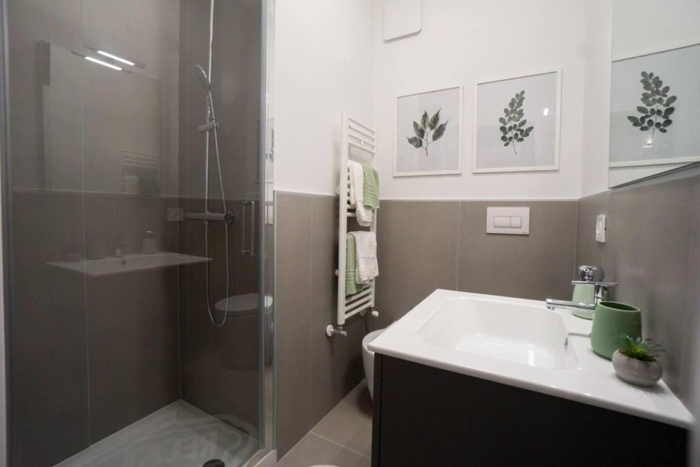 Splendido Dpto Con 2 Letti E 2 Bagni Ad Asti Italy Apartamento Exterior foto